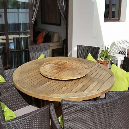 Playa Blanca Sleeps 6 Pool Wifi Villa