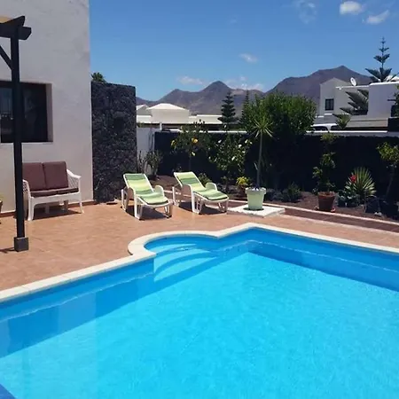 Playa Blanca Sleeps 6 Pool Wifi ヴィラ *